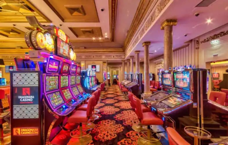 h5.rpvip3.win mobile app interface showing slot games and live casino options